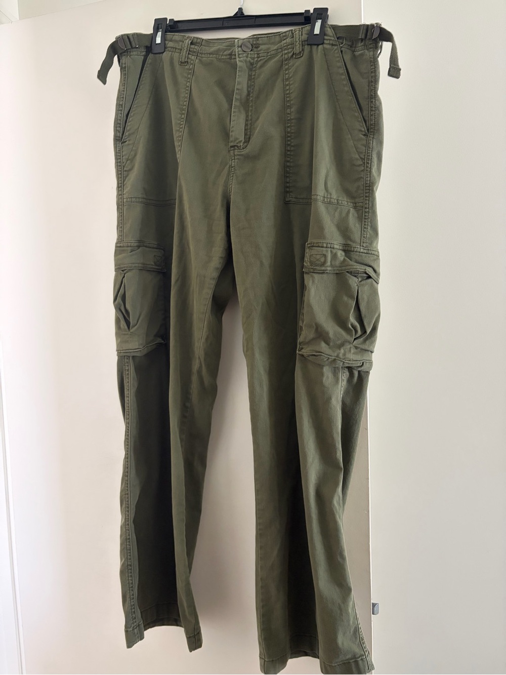 Sanctuary Olive Green Women’s Cargo Pants with Utility Pockets